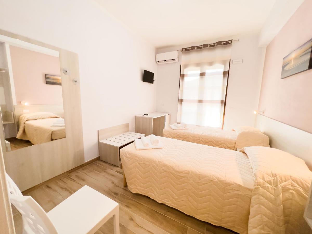 B&B Babbu Meu Bosa Esterno foto