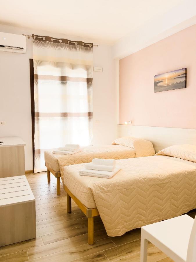 B&B Babbu Meu Bosa Esterno foto
